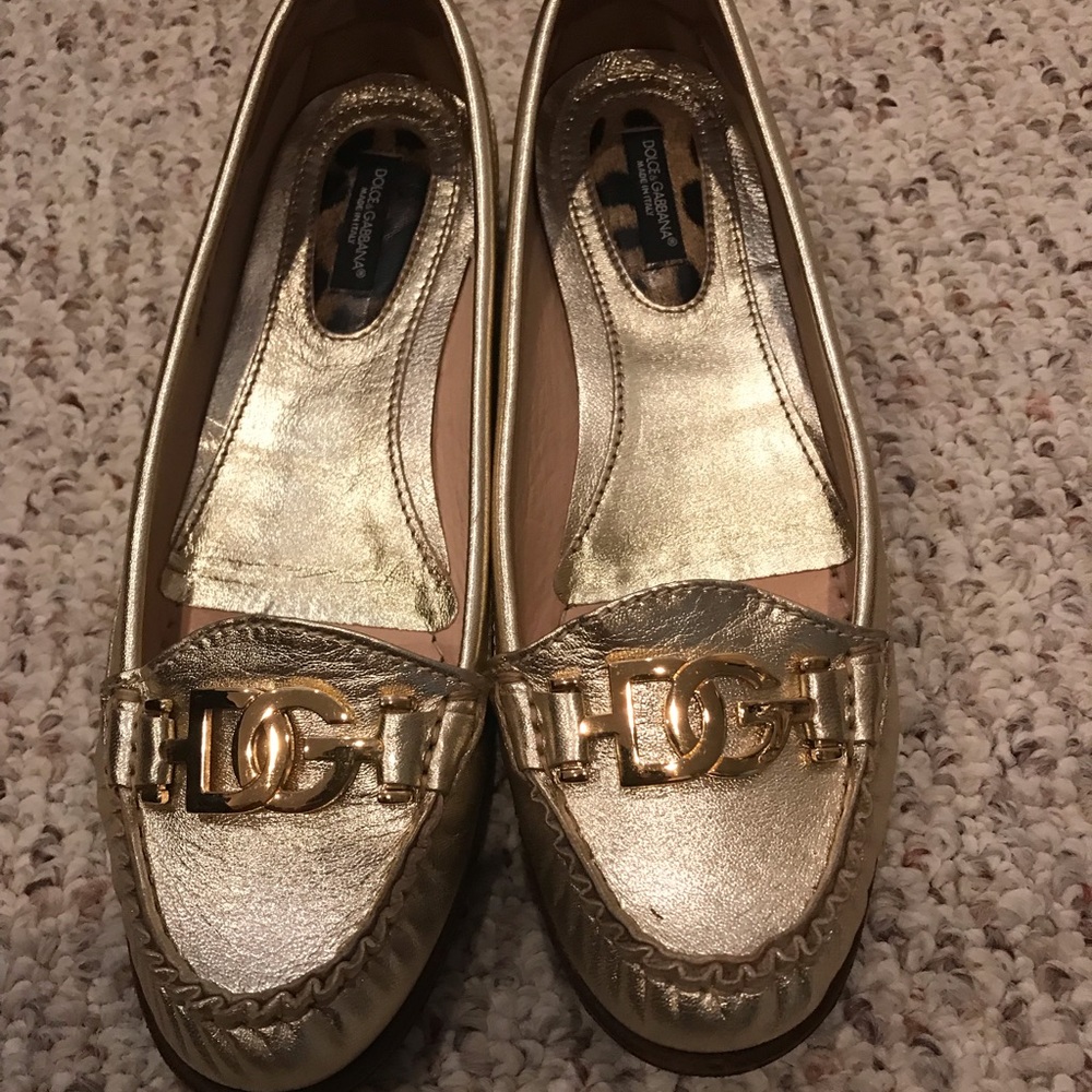 D&G golden flat.